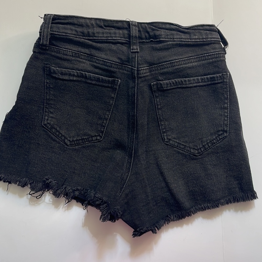 Shorts - Picture 4 of 4